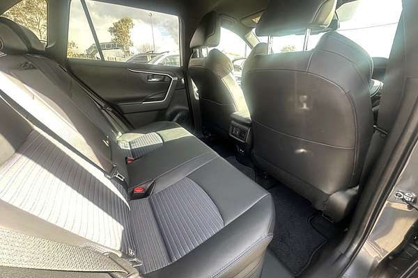 2022 Toyota RAV4 XSE AXAH52R