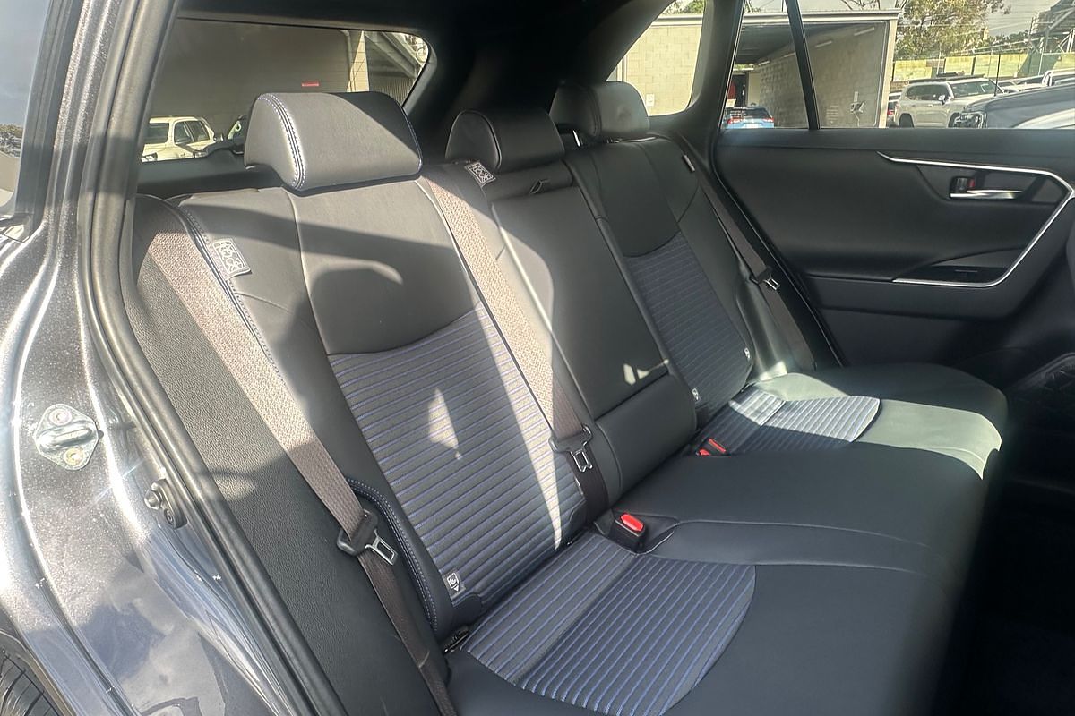 2022 Toyota RAV4 XSE AXAH52R