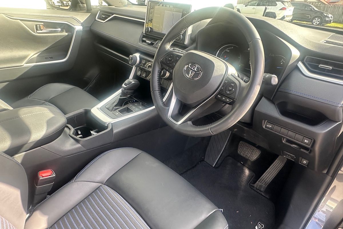 2022 Toyota RAV4 XSE AXAH52R