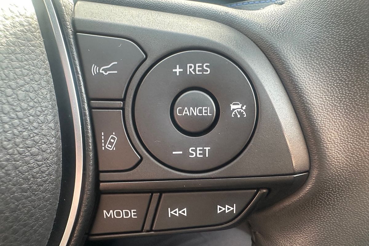 2022 Toyota RAV4 XSE AXAH52R
