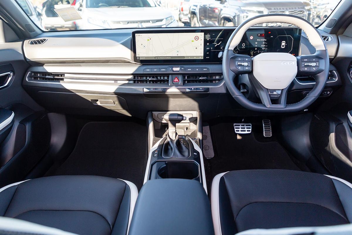 2025 Kia K4 GT-Line CL4m