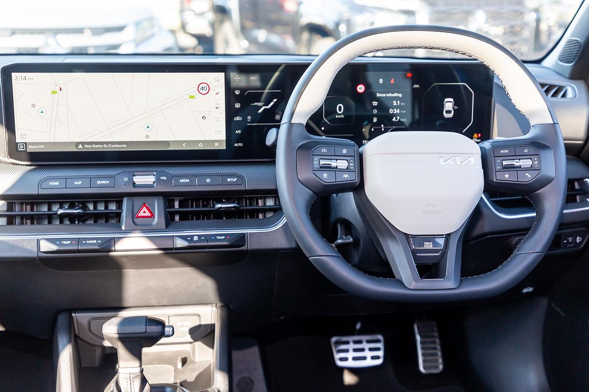 2025 Kia K4 GT-Line CL4m