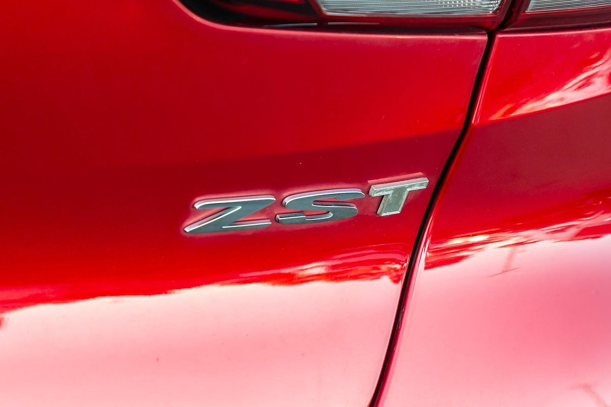 2021 MG ZST Essence