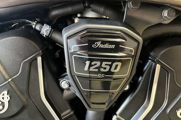 2025 Indian Scout Bobber Limited + Tech Scout