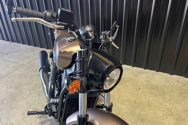 2025 Indian Scout Bobber Limited + Tech Scout