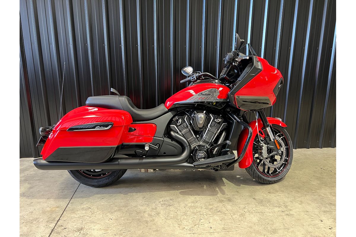 2025 Indian CHALLENGER DARKHORSE