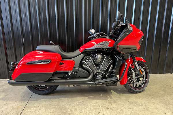 2025 Indian CHALLENGER DARKHORSE