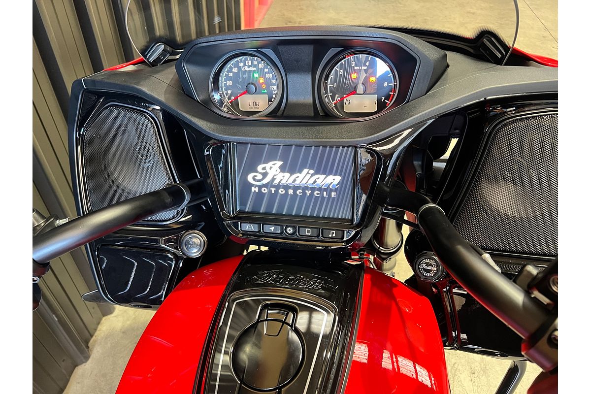 2025 Indian CHALLENGER DARKHORSE