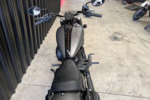 2025 Indian Chief BOBBER DARKHORSE