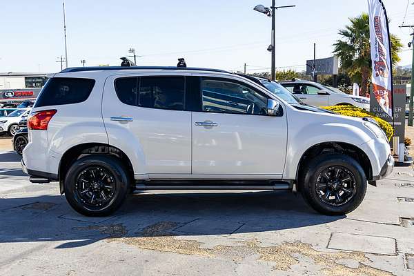 2016 Isuzu MU-X LS-T