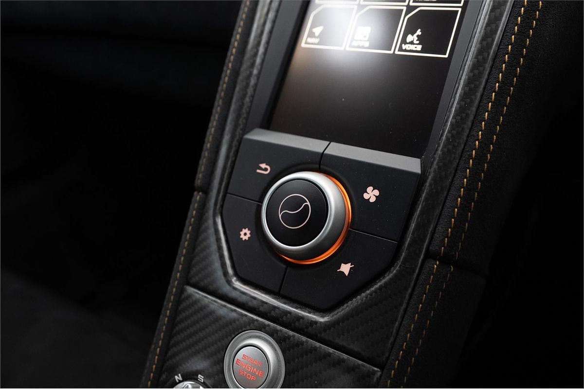 2015 McLaren 675LT