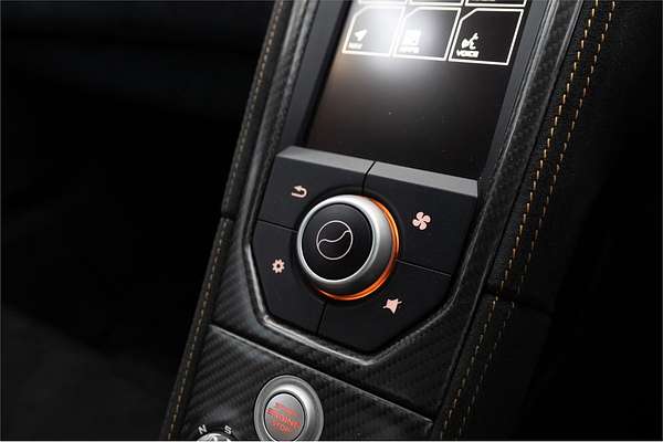 2015 McLaren 675LT