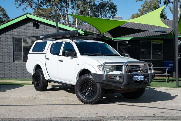 2015 Mitsubishi Triton GLX MN 4X4