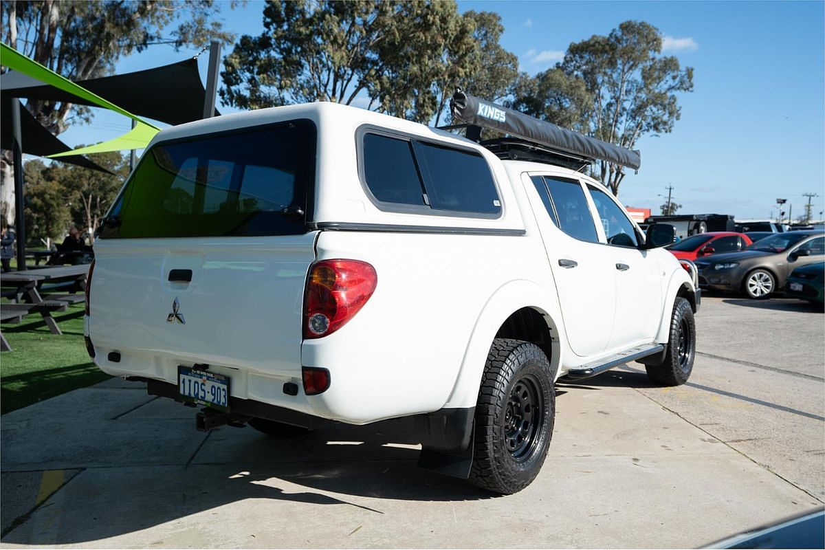 2015 Mitsubishi Triton GLX MN 4X4
