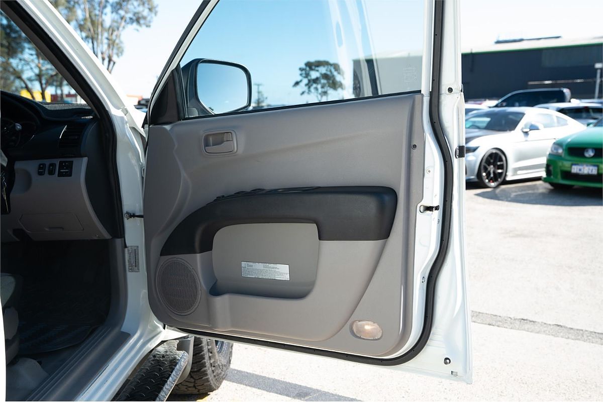 2015 Mitsubishi Triton GLX MN 4X4