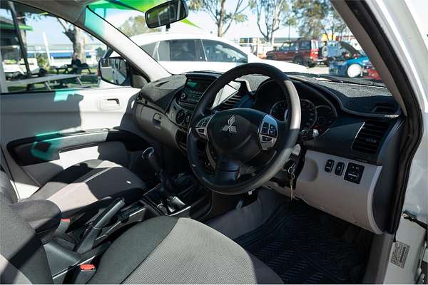 2015 Mitsubishi Triton GLX MN 4X4