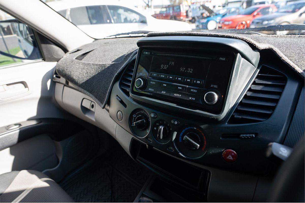 2015 Mitsubishi Triton GLX MN 4X4