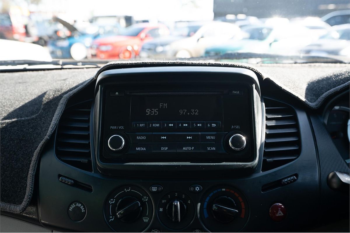 2015 Mitsubishi Triton GLX MN 4X4