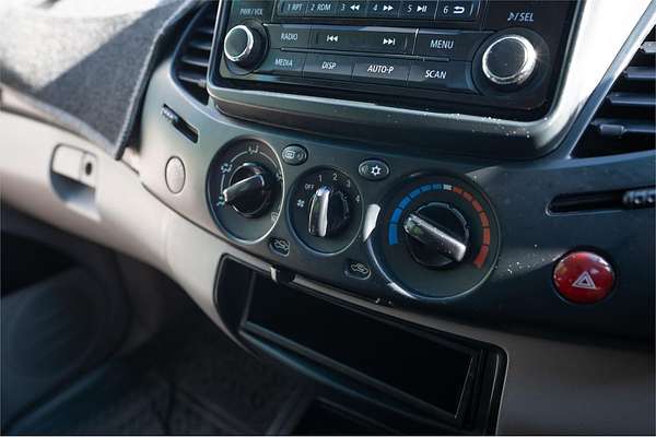 2015 Mitsubishi Triton GLX MN 4X4