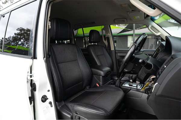 2015 Mitsubishi Pajero GLS NX