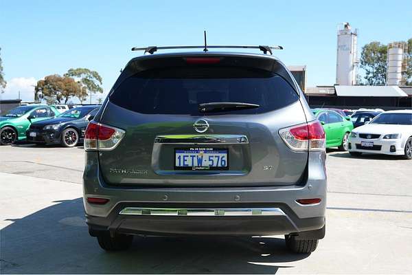 2015 Nissan Pathfinder ST R52