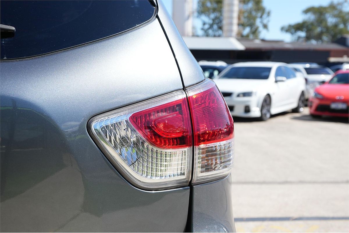 2015 Nissan Pathfinder ST R52