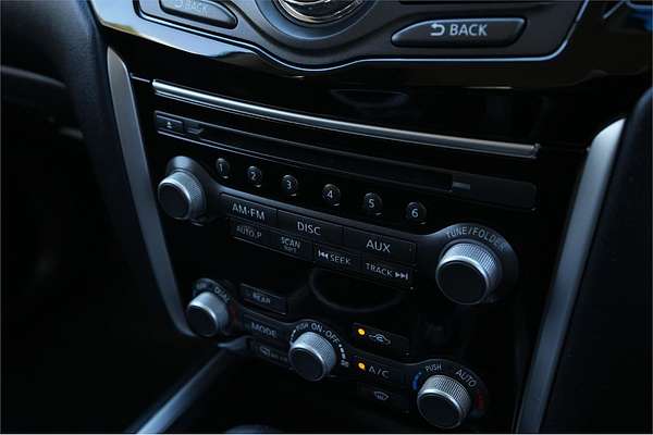 2015 Nissan Pathfinder ST R52