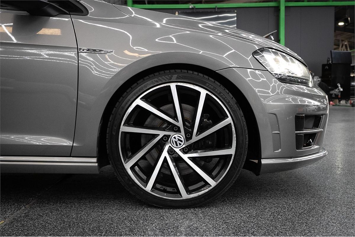 2015 Volkswagen Golf R 7