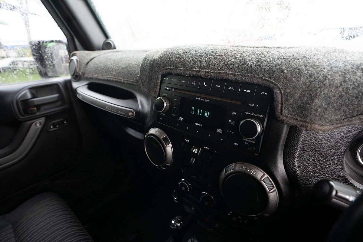 2011 Jeep Wrangler Unlimited Sport JK
