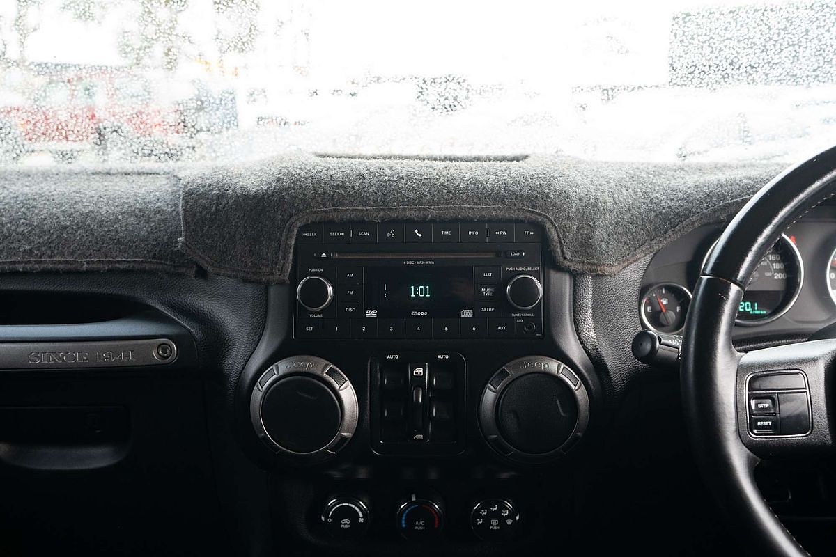 2011 Jeep Wrangler Unlimited Sport JK