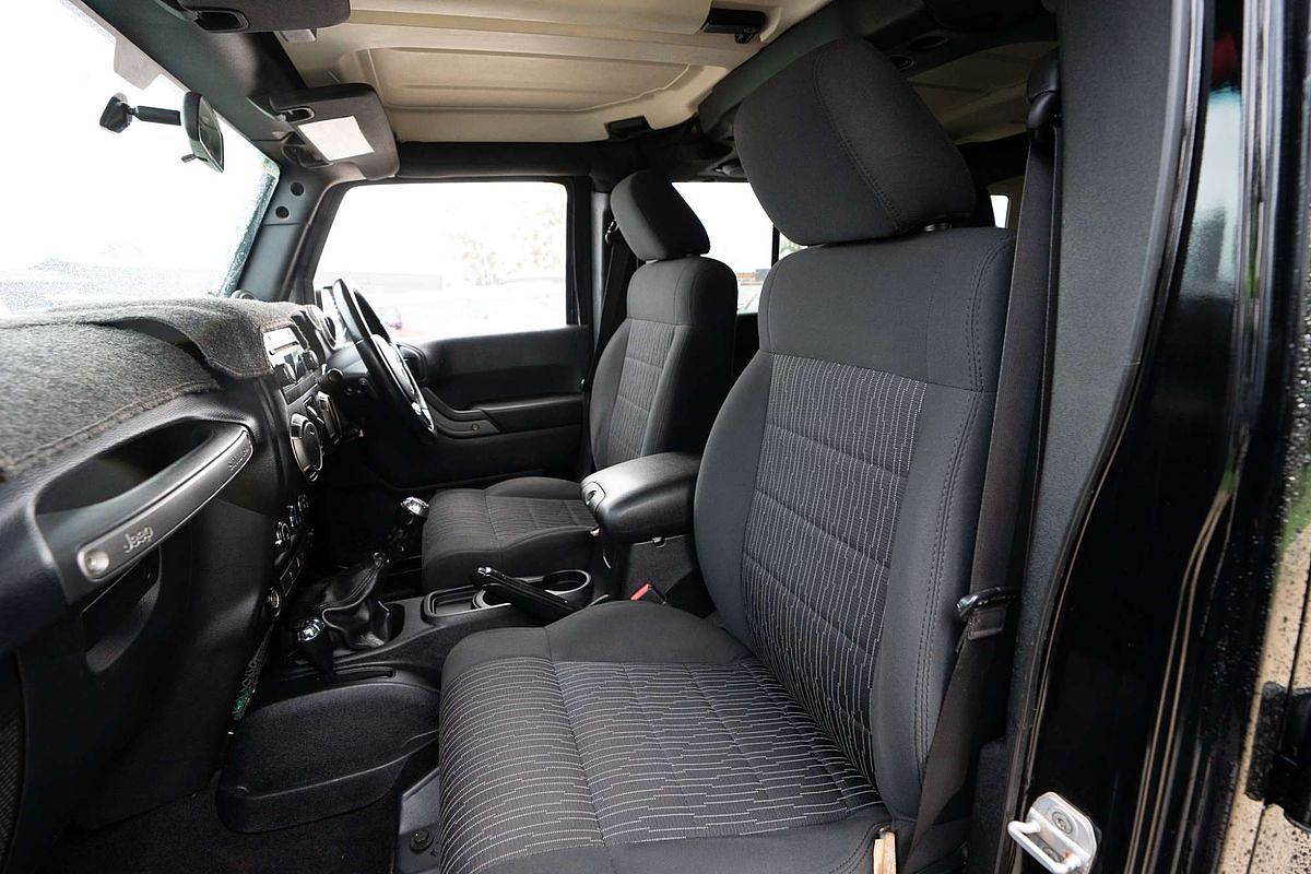2011 Jeep Wrangler Unlimited Sport JK