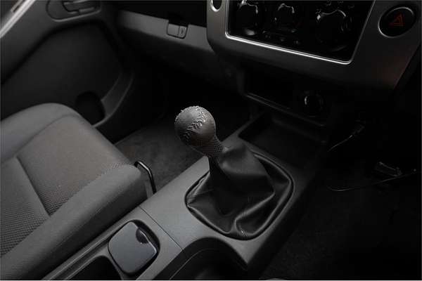 2011 Nissan Navara ST D40 4X4