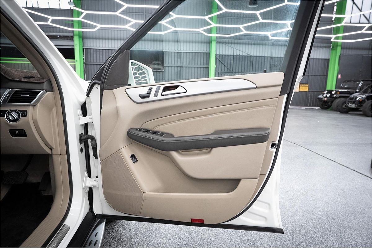 2012 Mercedes-Benz M-Class ML250 BlueTEC W166