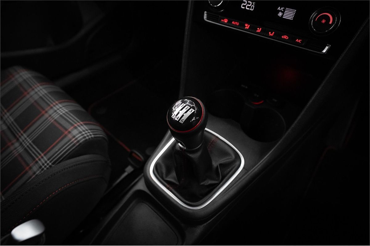 2016 Volkswagen Polo GTI 6R