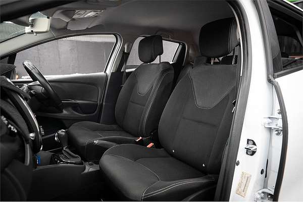 2014 Renault Clio Expression IV B98