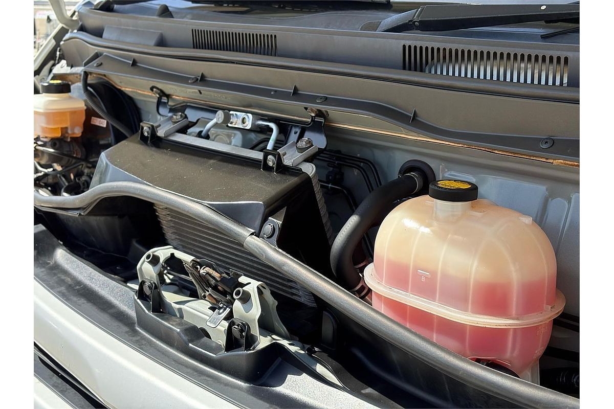 2014 Toyota Hiace Commuter KDH223R