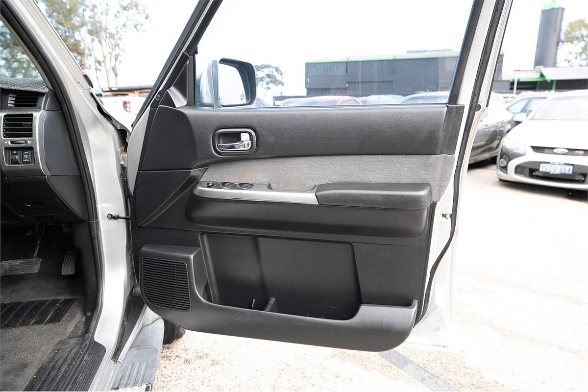 2014 Nissan Patrol ST Y61