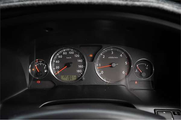 2014 Nissan Patrol ST Y61