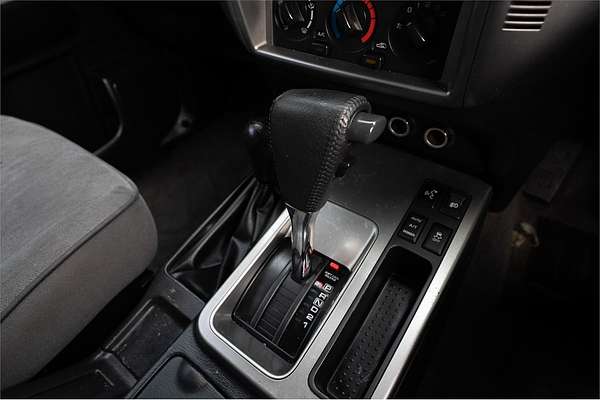 2014 Nissan Patrol ST Y61