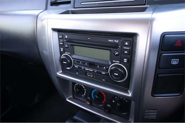 2010 Nissan Patrol ST GU 7