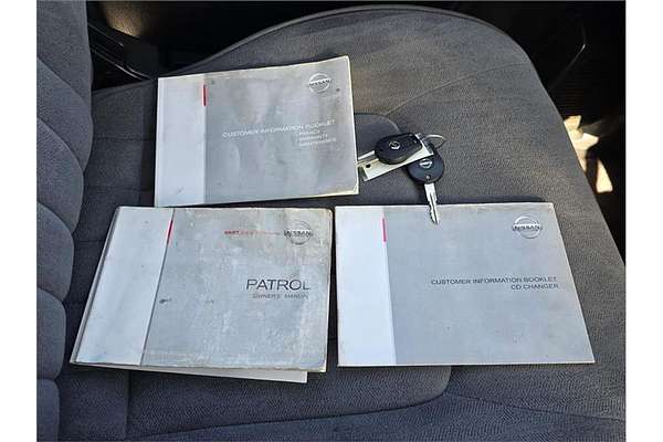 2010 Nissan Patrol ST GU 7