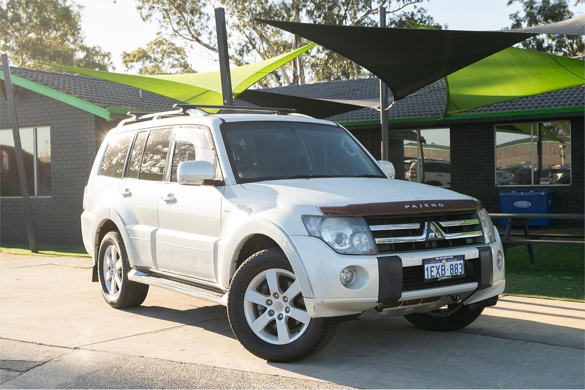 2009 Mitsubishi Pajero VR-X NT