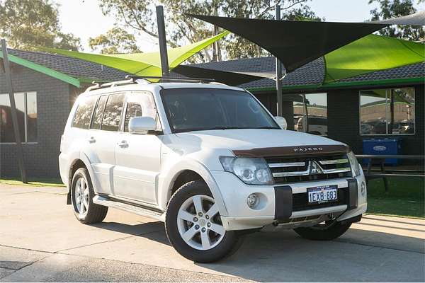 2009 Mitsubishi Pajero VR-X NT