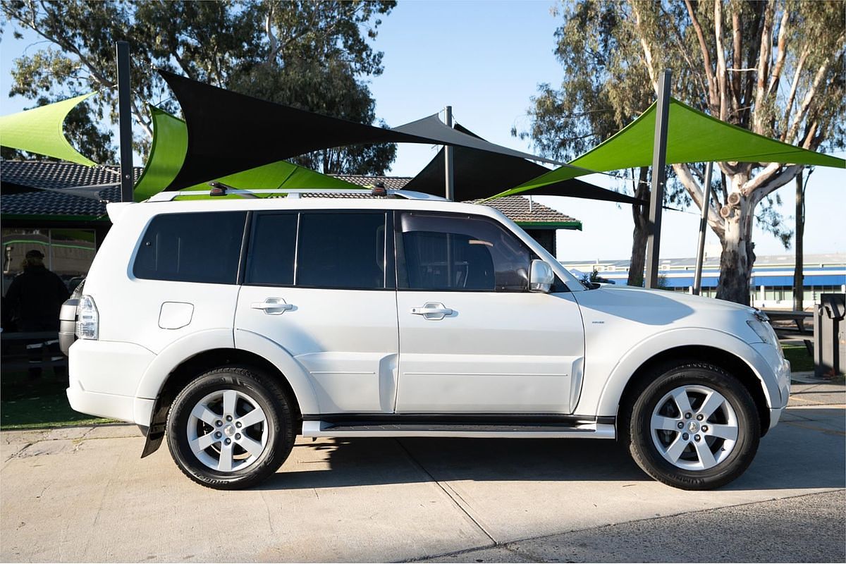 2009 Mitsubishi Pajero VR-X NT