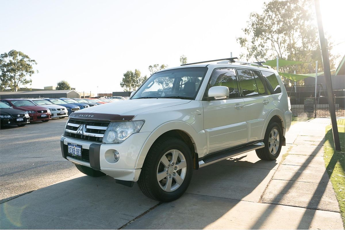 2009 Mitsubishi Pajero VR-X NT