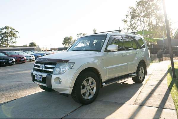 2009 Mitsubishi Pajero VR-X NT