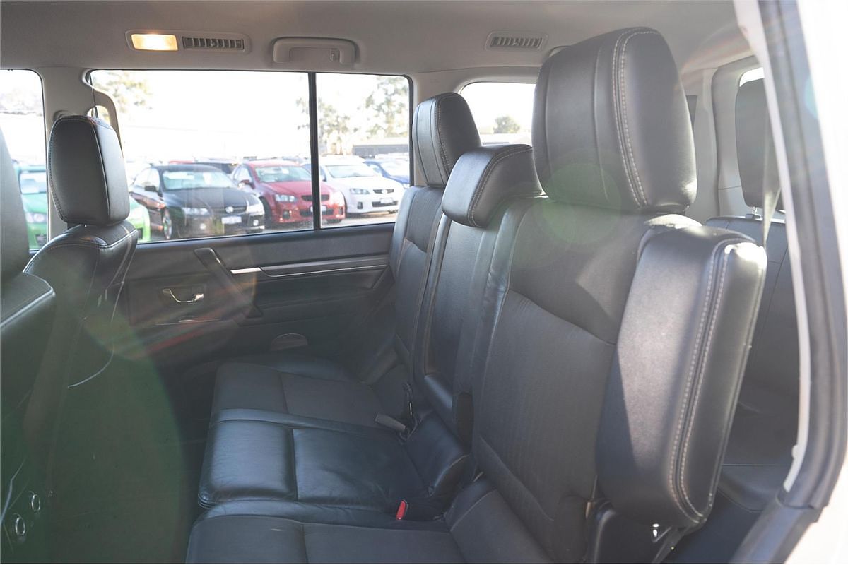 2009 Mitsubishi Pajero VR-X NT