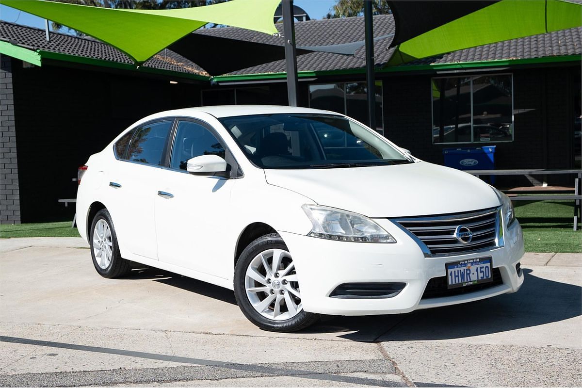2014 Nissan Pulsar ST B17