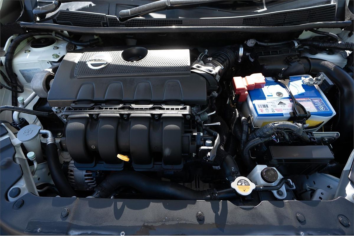 2014 Nissan Pulsar ST B17