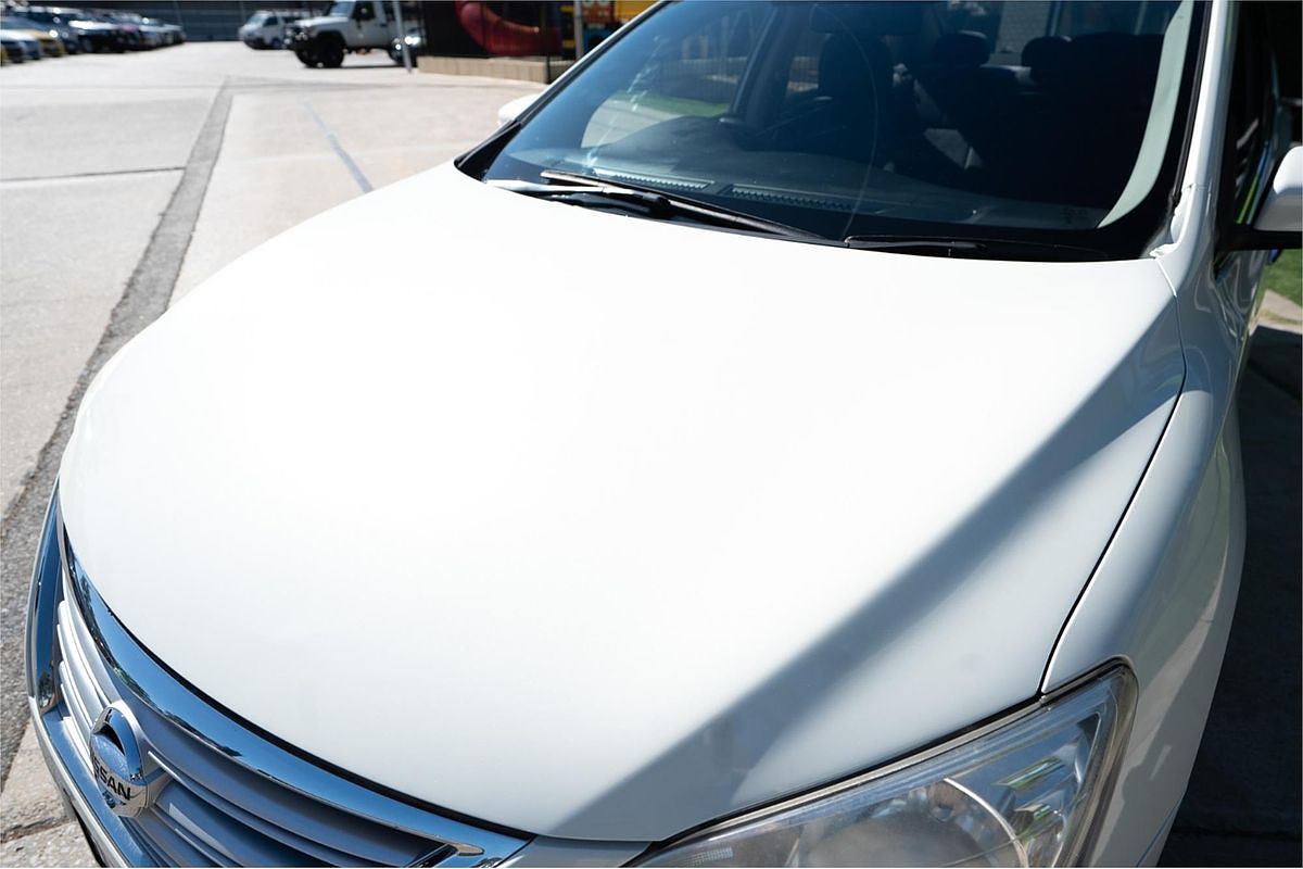 2014 Nissan Pulsar ST B17